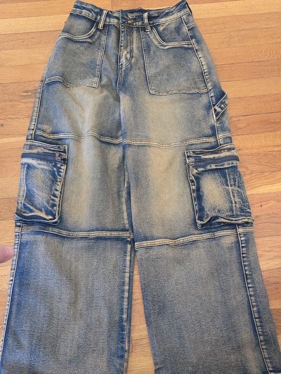 Denim - Relaxed Cargo Jeans in Faded Blue Denim